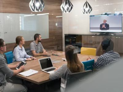 How to Succeed in Online Video Chat Meetings