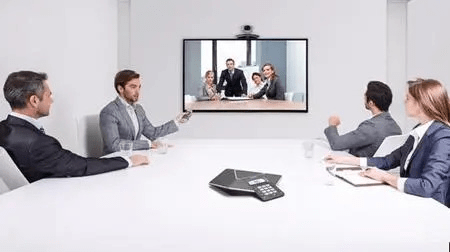 6 Advantages of Using Interactive Displays in Conference Rooms
