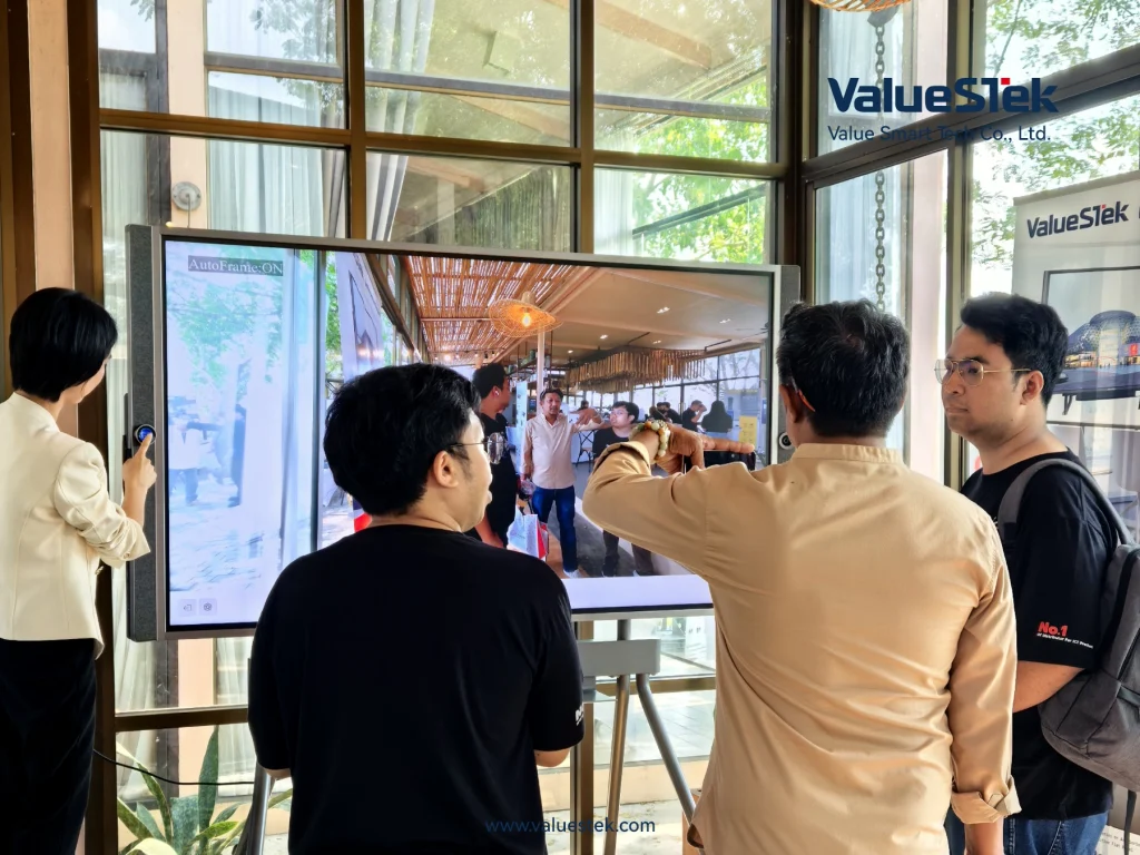 ValueSTek Roadshow Thailand Interactive Flat Panel